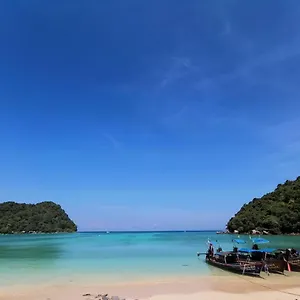 Resort Pp Red Tuna Hut, Phi Phi Don